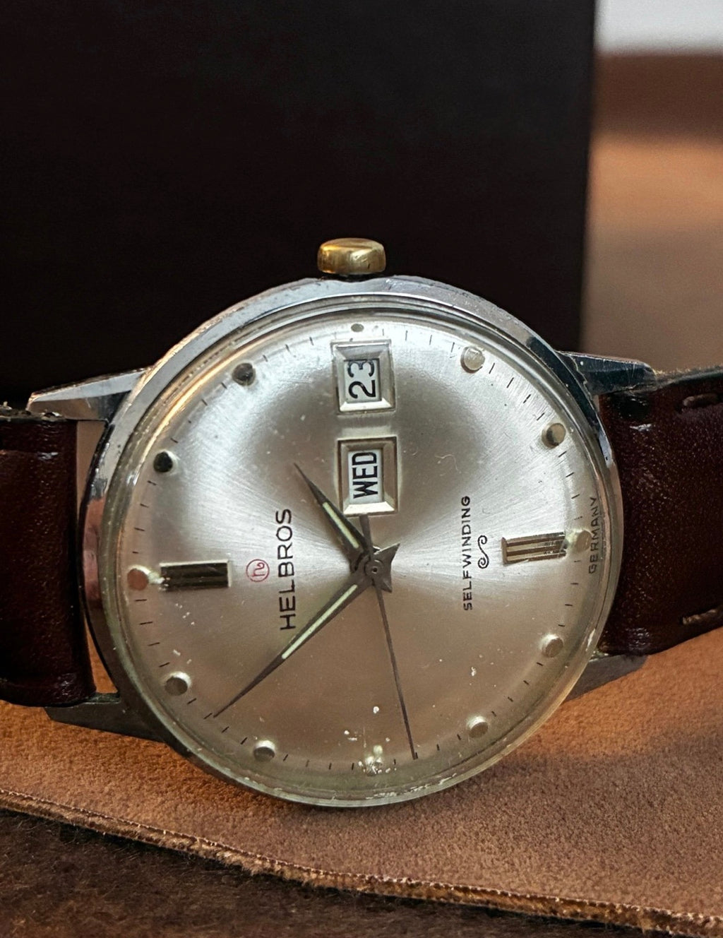 Vintage Helbros Selfwinding Day Date Mens Watch Silver Dial Leather Strap
